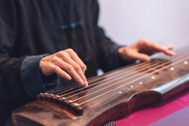 古琴彈奏現代歌曲_古琴彈流行歌_古琴彈現代音樂
