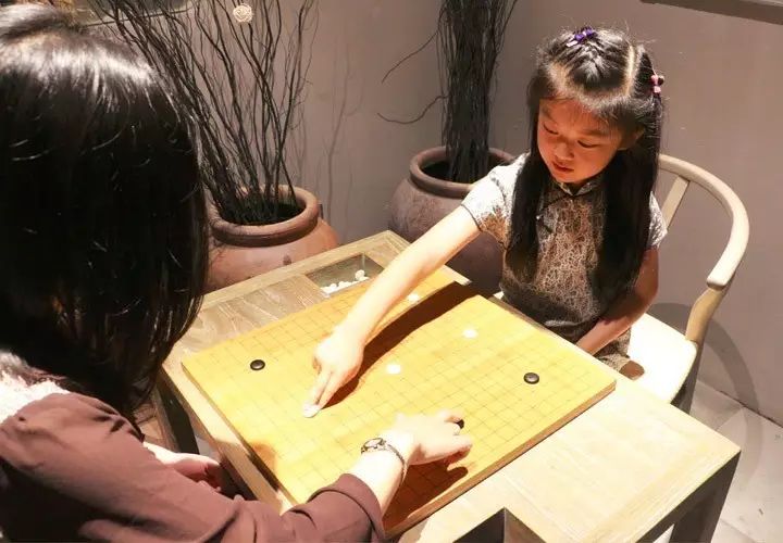 古箏適合多大孩子學_孩子學古箏的最佳年齡_古箏適合多大年齡開始學